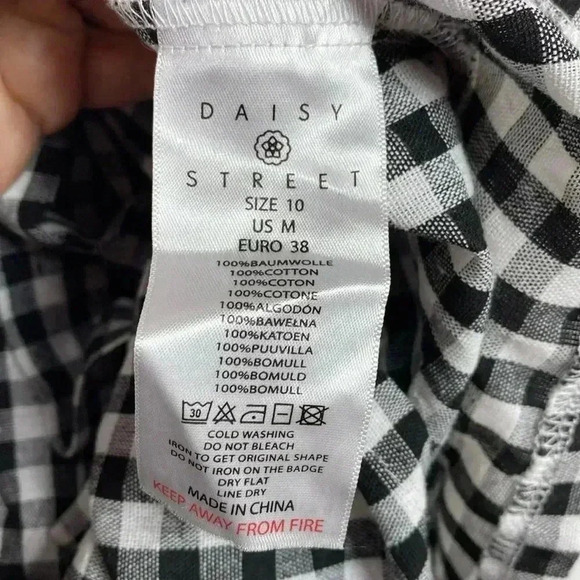 Daisy Street Black & White Gingham Checked Wrap Dress.  Size 10. - Picture 5 of 10
